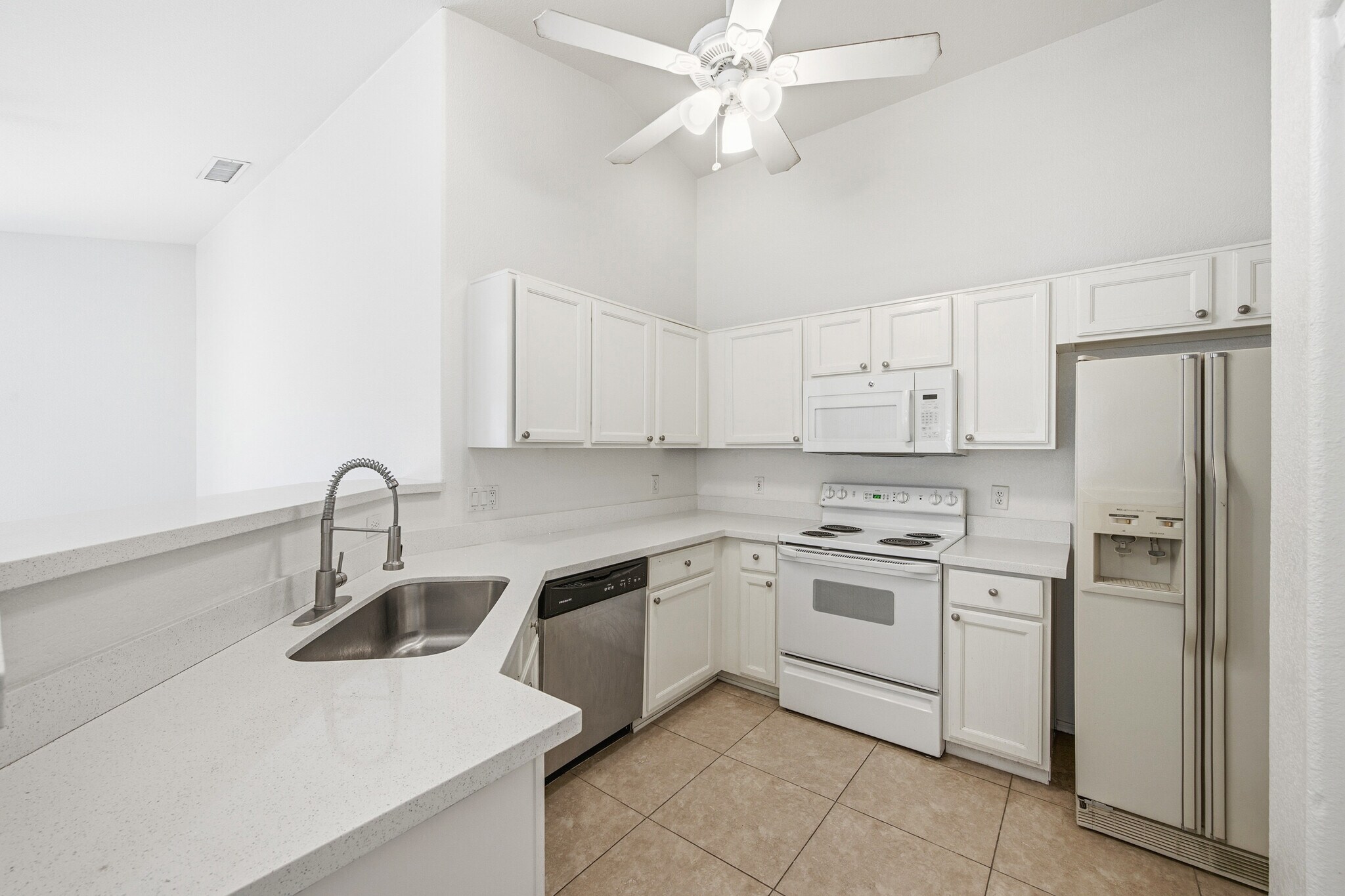 Building Photo - 7319 W Eugie Ave