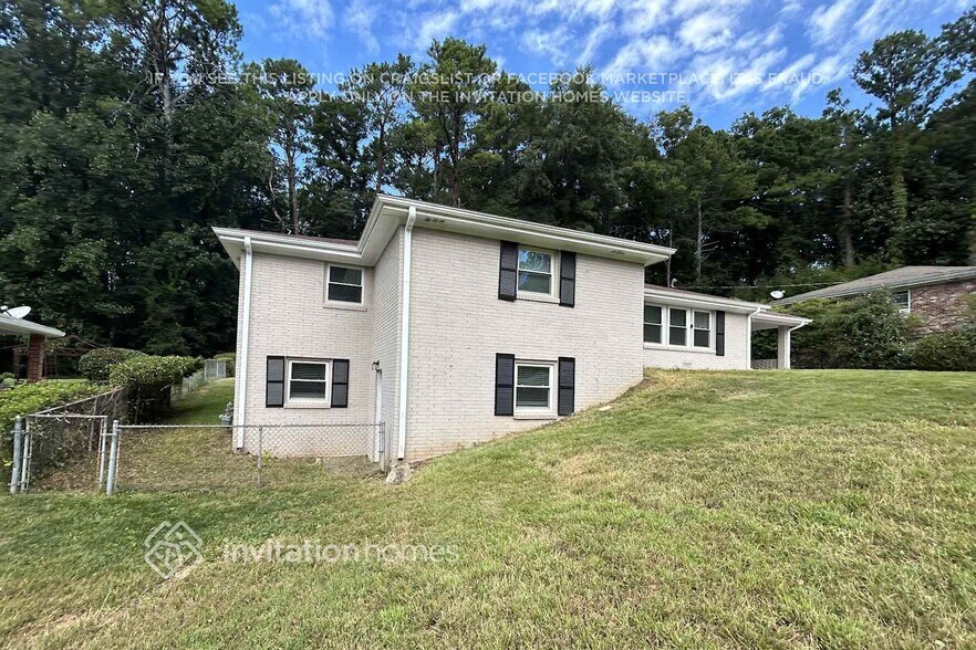 Building Photo - 1688 Mary Lou Ln SE