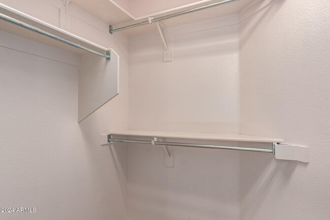 Building Photo - 4333 S Rim Ct