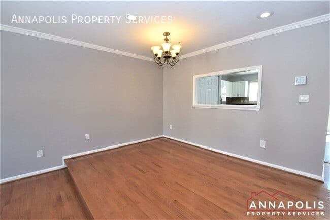Building Photo - 109 Pinecove Ct