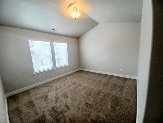 Building Photo - 2021 N 3960 W