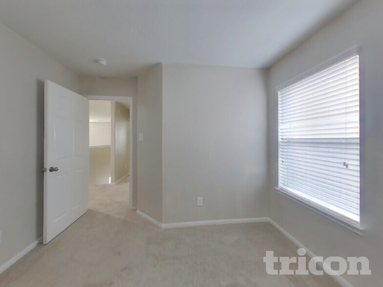 Building Photo - 12223 Elm Orch Trl