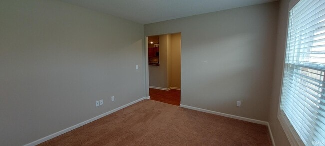 Building Photo - 13575 Crescent Ridge Dr