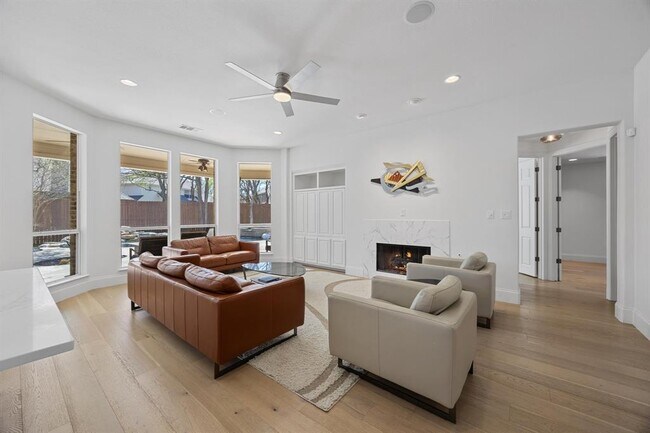 Building Photo - 1409 Vibar Cove