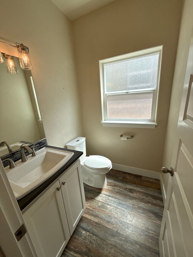 Building Photo - 20747 NE Angora Ct