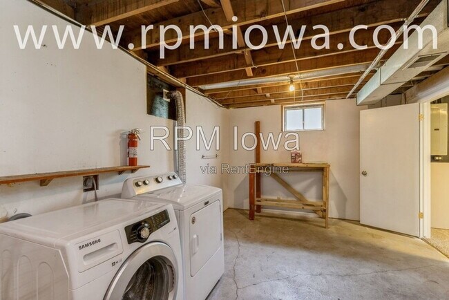Building Photo - 2537 NW 17th St