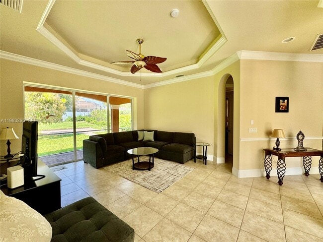 Building Photo - 1740 Ludlow Rd