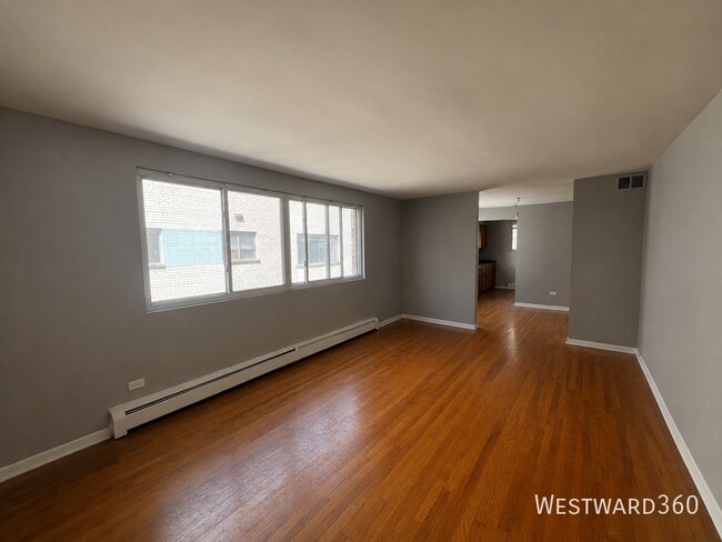 Building Photo - 1624 W Touhy Ave