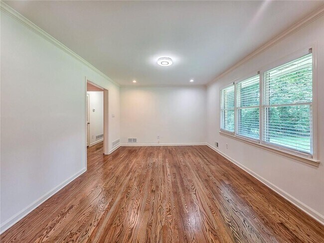 Building Photo - 771 Mockingbird Ln