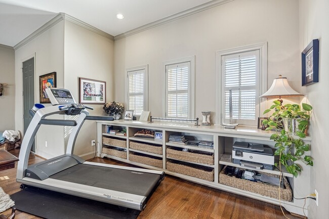 Building Photo - 3240 Bammel Ln