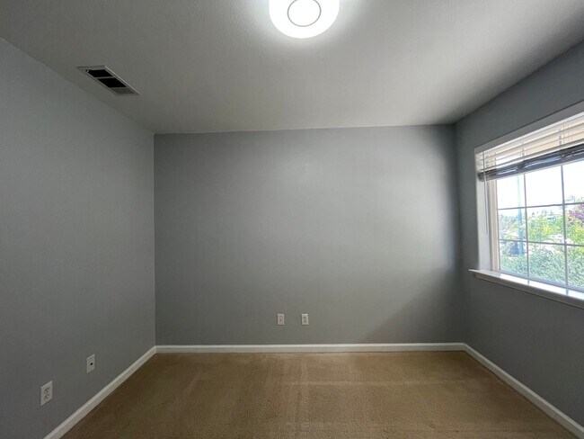 Building Photo - Charming 3 bedroom home in Paso Robles