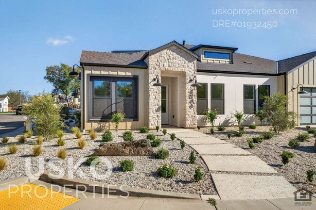 Building Photo - "Charming 2-Bedroom Retreat in Rocklin – Cozy 900 Sq Ft Home on Winding Lane!"