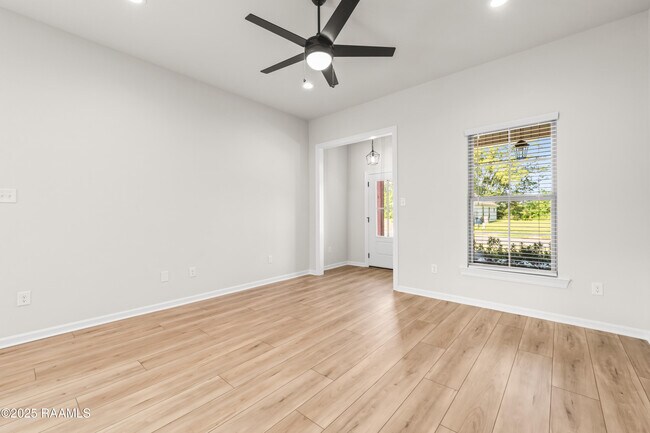 Building Photo - 314 Dunwoody Ct