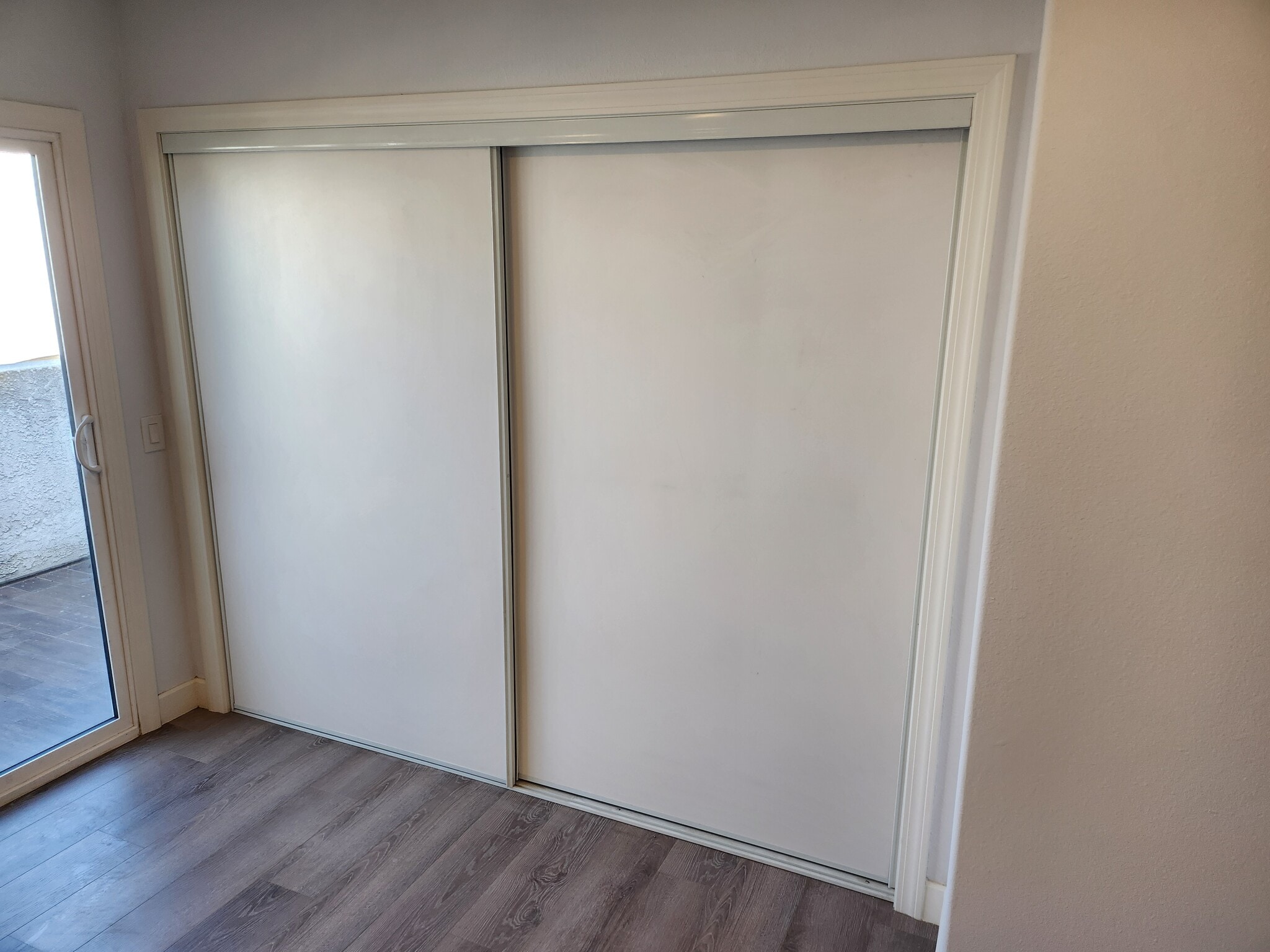 Building Photo - 1379 S Park Ave