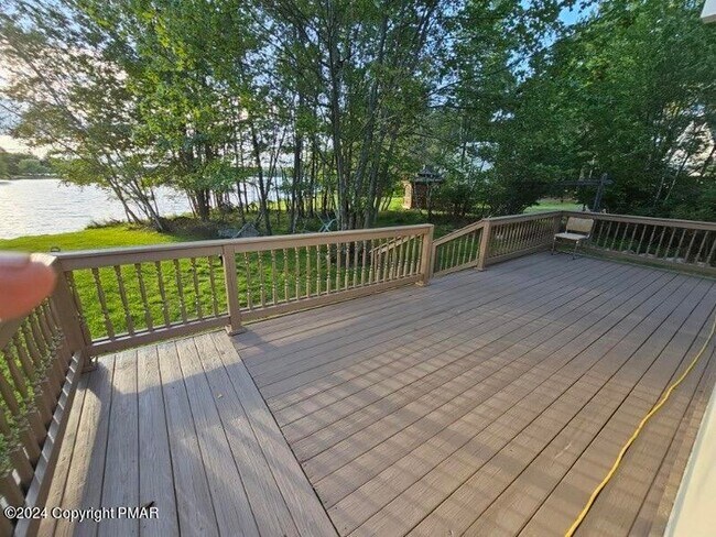 Building Photo - 4153 Sylvan Ln