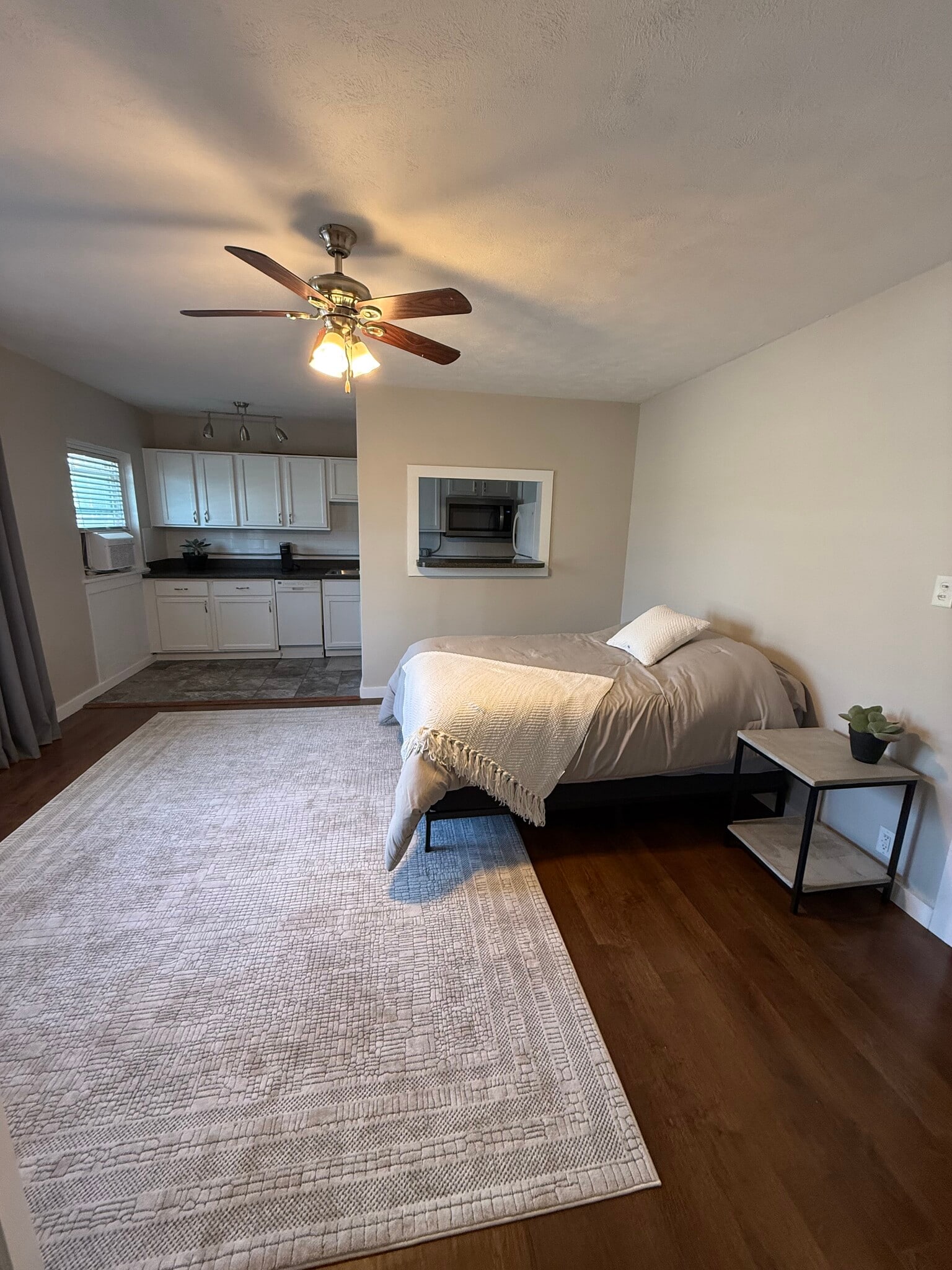 Building Photo - 1630 H St