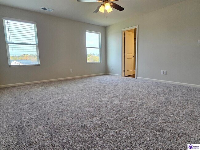 Building Photo - 601 Ashwood Ave