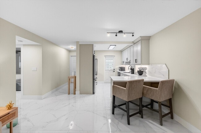 Building Photo - 322 N Federal Hwy