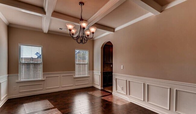 Building Photo - 135 Lindsey Terrace