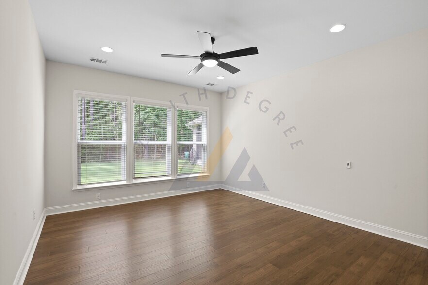 Building Photo - 1251 Northlake Blvd