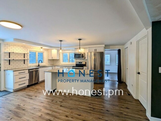 Building Photo - 151 Chimney Rd