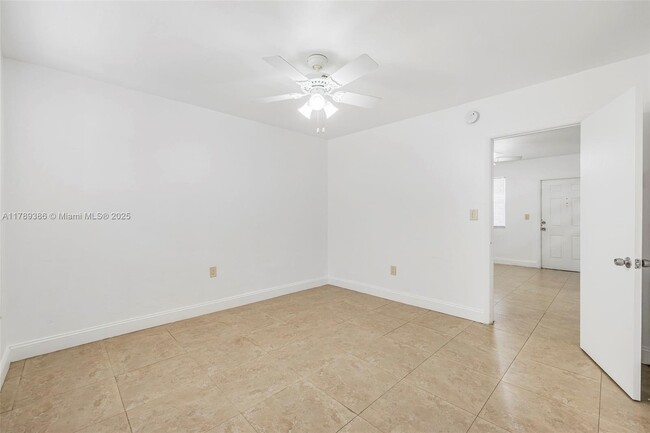 Building Photo - 5740 NW 38th St