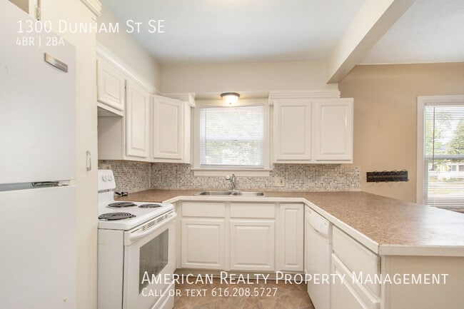 Building Photo - 1300 Dunham St SE