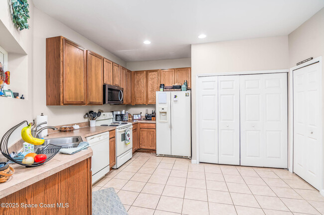 Building Photo - 3481 Titanic Cir