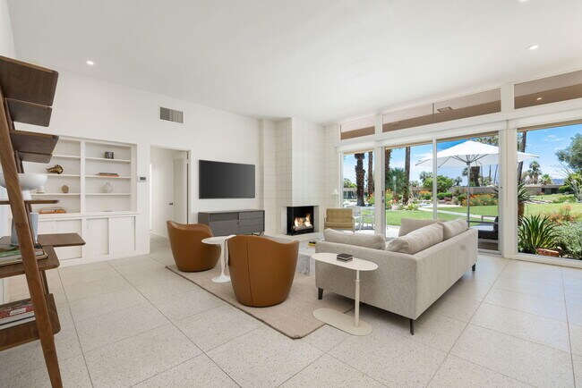 Building Photo - 72915 El Paseo