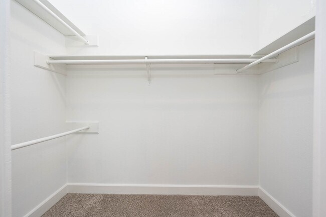 Building Photo - 2245 N Austin Ave