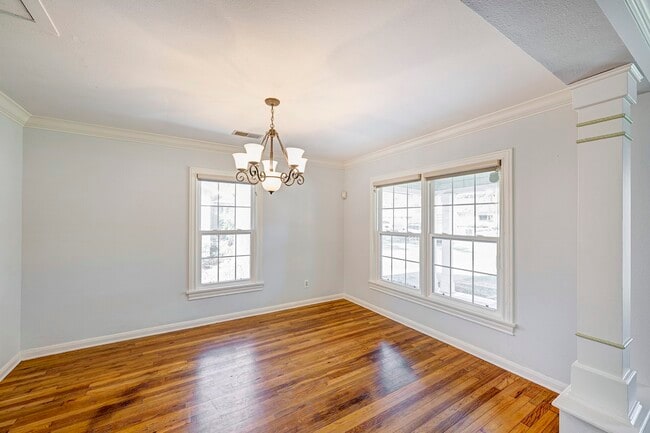 Building Photo - 1027 Althea Dr