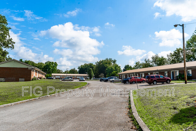 Building Photo - 109 Louella Dr