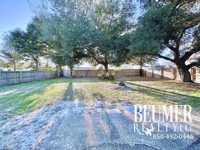 Building Photo - 3bd/2ba Home in Prime Location: Near Base, Close to Beaches!