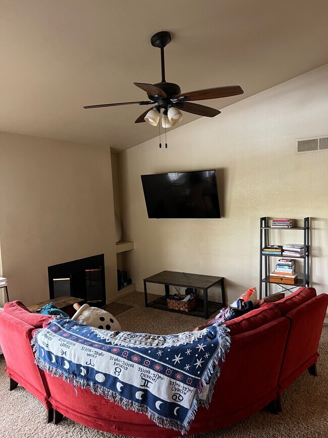 Building Photo - 101 S Players Club Dr