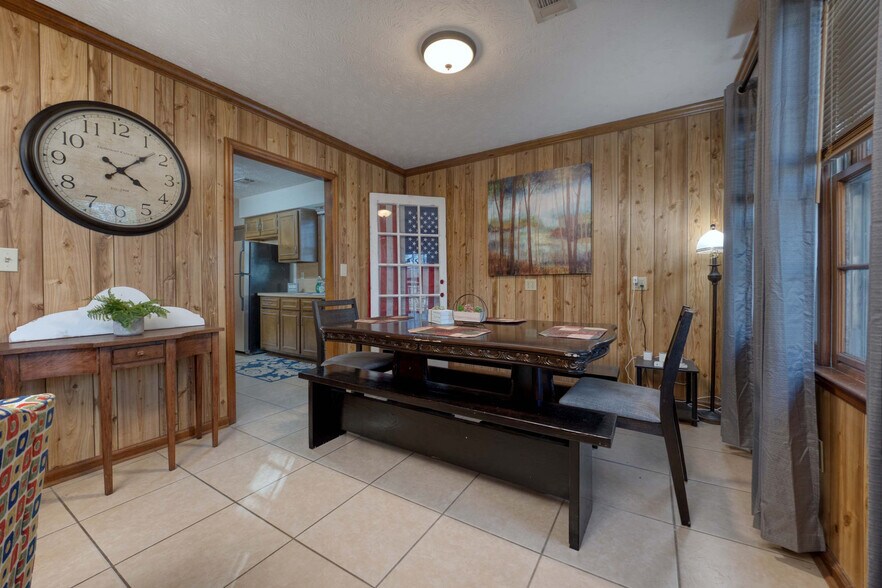 Building Photo - 4629 Rosemont Dr