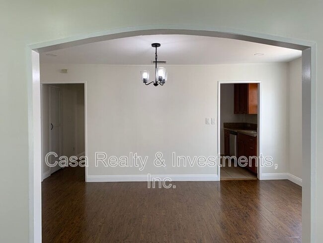 Building Photo - 444 N Alta Vista Blvd
