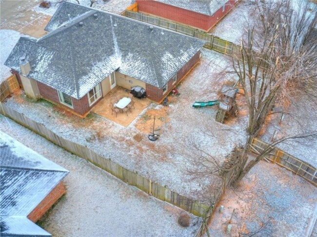 Building Photo - Gorgeous Home Located In Choctaw!!!