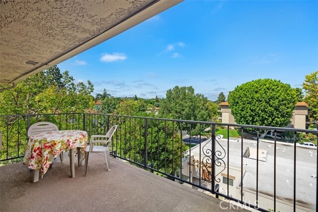 Building Photo - 2381 Via Mariposa W