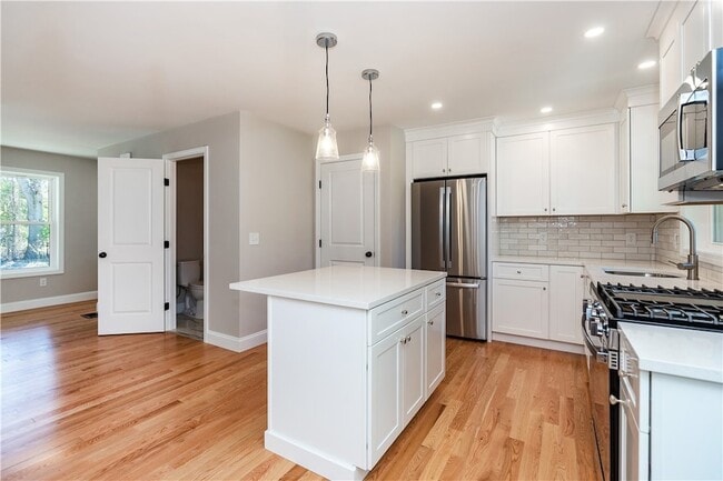 Building Photo - 81 Cadora Ave