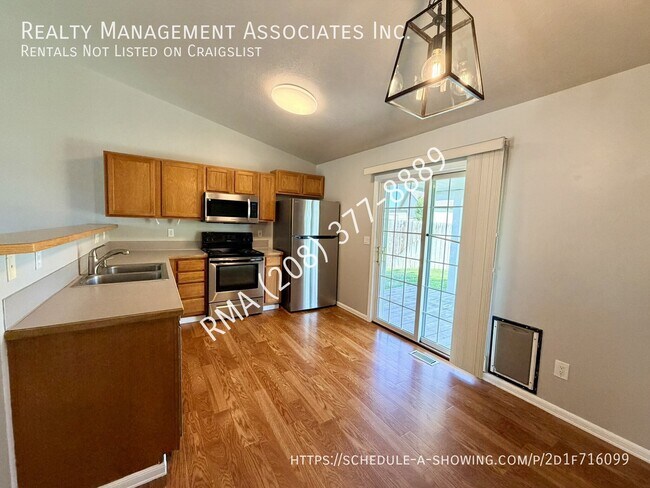 Building Photo - 1442 W Hayfield Ct