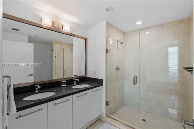 Building Photo - 90 SW 3rd St