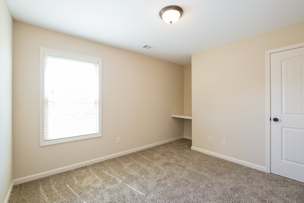 Building Photo - 323 Trailside Dr