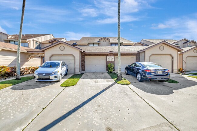 Building Photo - 500 Crosswinds Dr