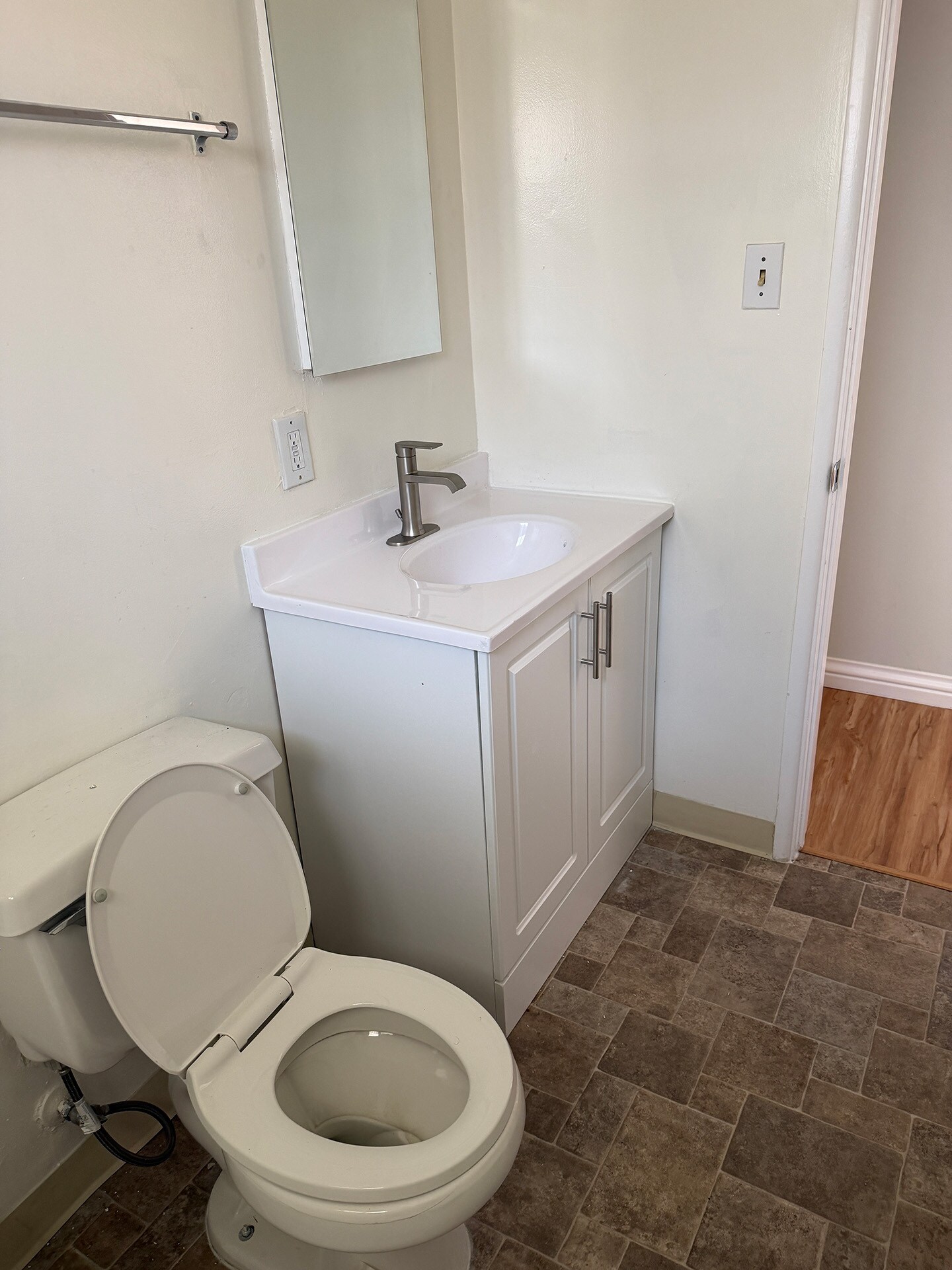 Building Photo - 834 10th St