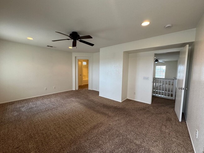 Building Photo - JUST REDUCED! Spacious 3 Bedroom Home in Victorville