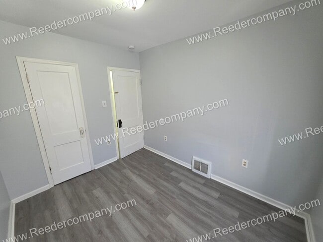 Building Photo - 3824 Parrish Ave