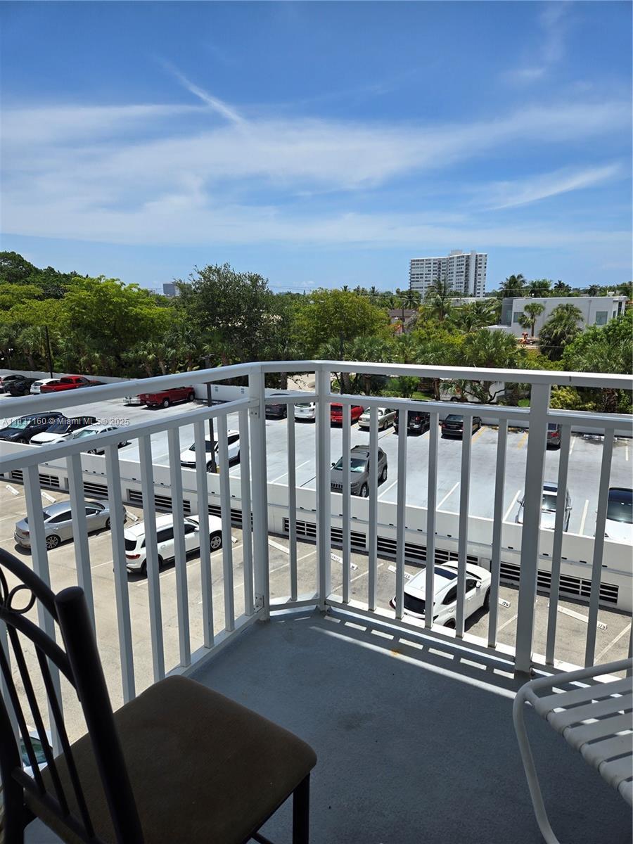 Building Photo - 2100 Sans Souci Blvd