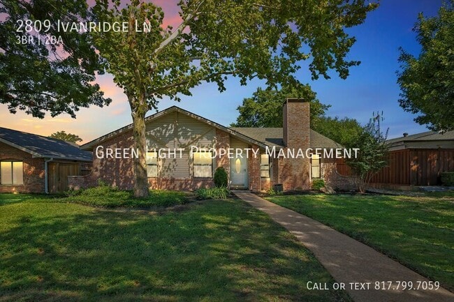 Building Photo - 2809 Ivanridge Ln