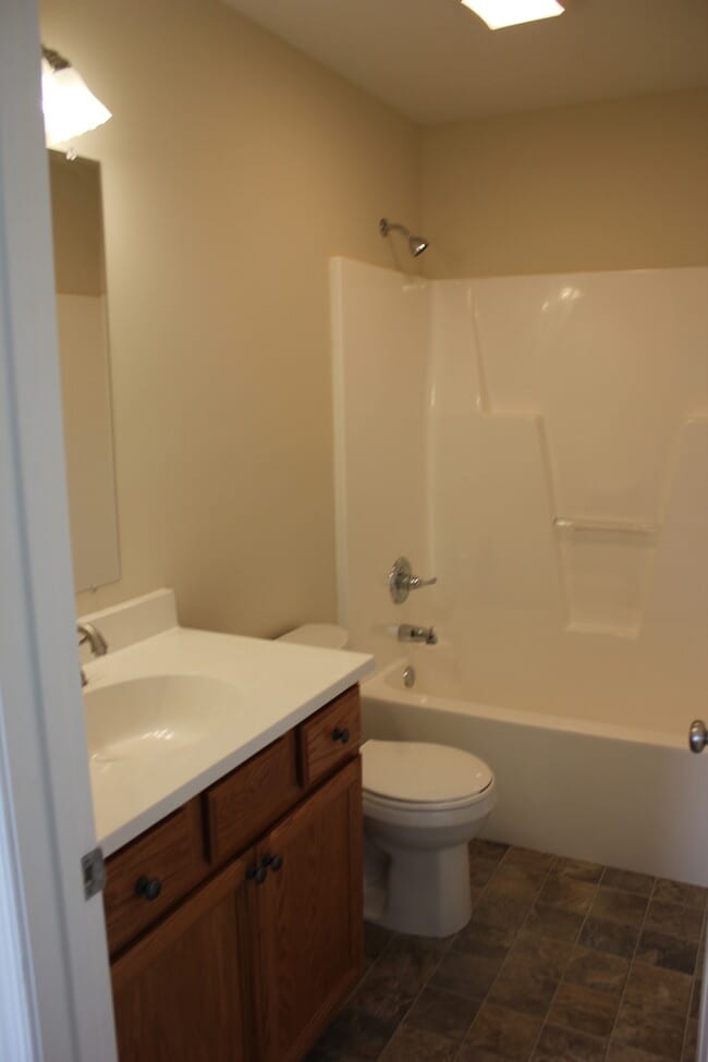 Building Photo - 816 Carson Cir