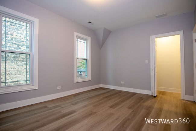 Building Photo - 7527 S Stewart Ave